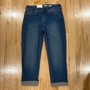 NWT Calvin Klein Jeans Capris - Size 2